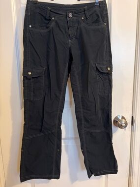 Kuhl Black Straight Leg Cargo Pants/Convertible Capris with Utility Pockets